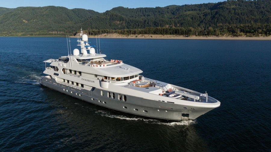 CHASSEUR Yacht CHASSEUR Yacht